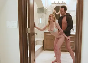 Nhìn thấy sự cô đơn của em gái hàng xóm khi cô ấy mới tôi đến nhà dùng bửa, nên tôi đã…