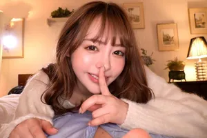 Sống chung nhà với cô chị cùng cha khác mẹ