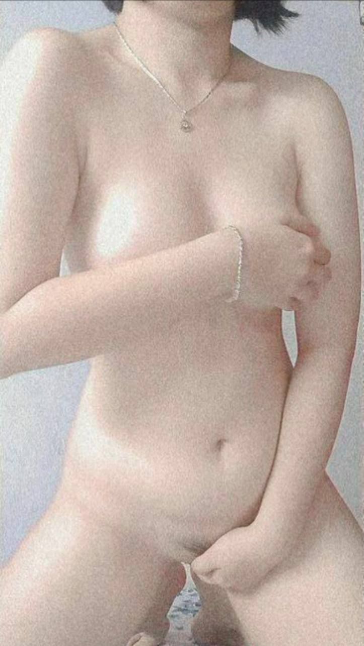 Móc bướm mẹ kế trẻ đẹp hồi xuân